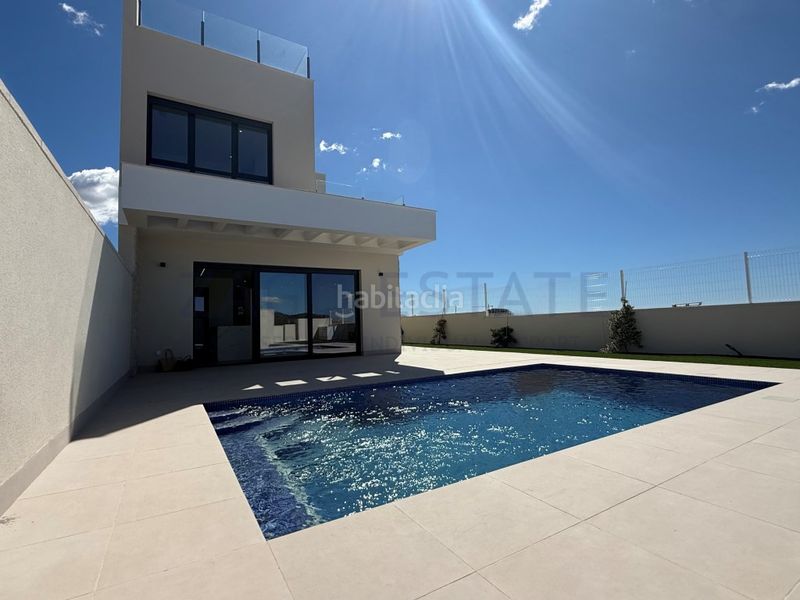 Foto ec4add36-fe05-4489-9ee3-d710baf67990. Casa amb aparcament a balcón de Finestrat-terra marina Finestrat