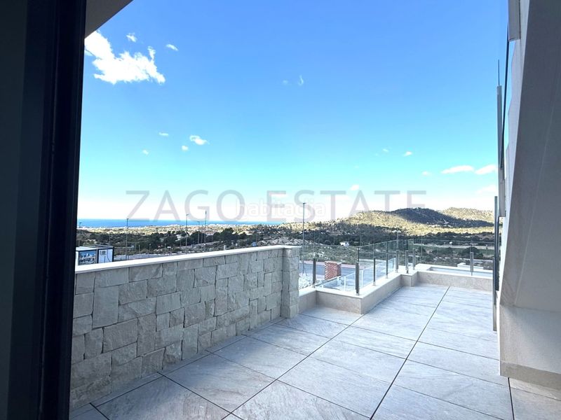 Foto fdd76be1-68e2-444b-9f4c-d00415de7c85. Casa amb aparcament a balcón de Finestrat-terra marina Finestrat