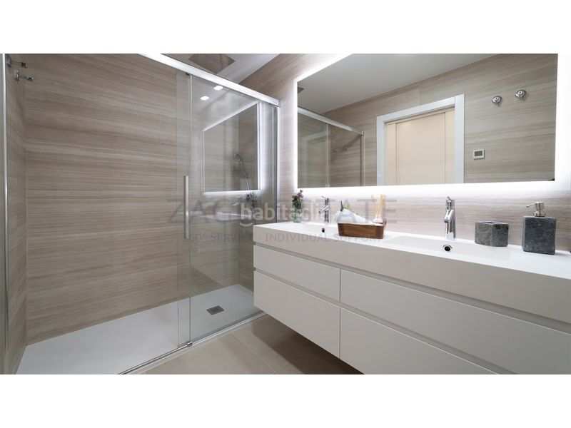 Foto 99f3b71d-6b5c-48cc-8f2c-41d04681d53f. Flat with parking in Playa Poniente Benidorm