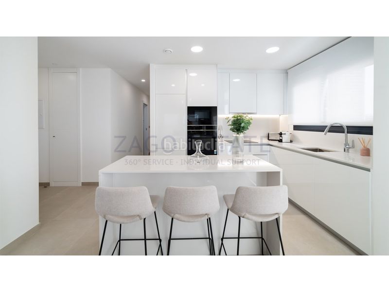 Foto aebdb7f5-4be9-4bdd-a5c2-1ac878833a1d. Flat with parking in Playa Poniente Benidorm