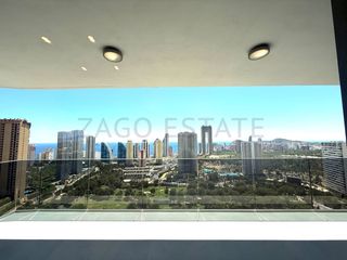 Appartement à Calle presidente adolfo suarez 12. Exclusivo piso en planta alta con vistas al golf y al mar en ben