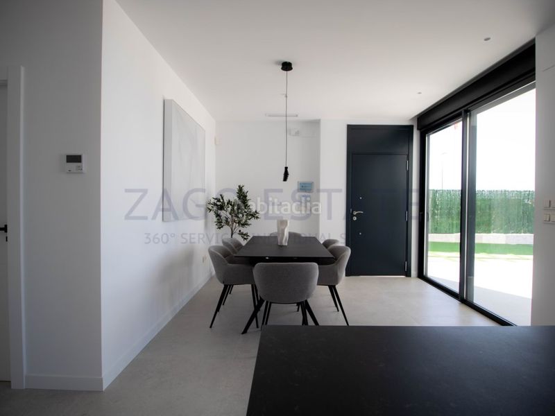Foto 58074ae4-a8d9-4702-bd8c-dfb8f71eb622. Casa a balcón de Finestrat-terra marina Finestrat
