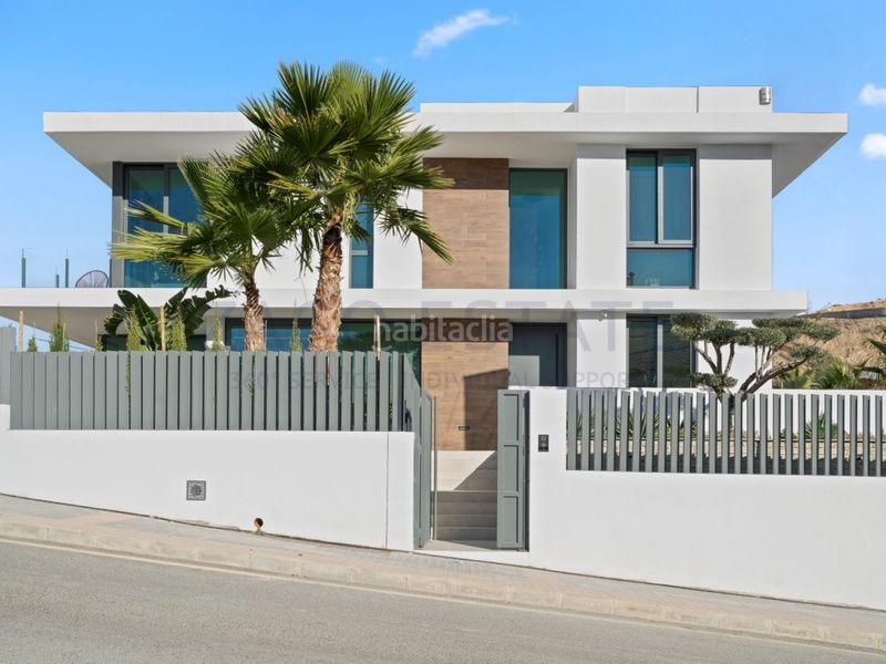 Foto 28c93172-61d7-4d37-ad57-55253a6404e3. Casa a Sierra Helada Benidorm