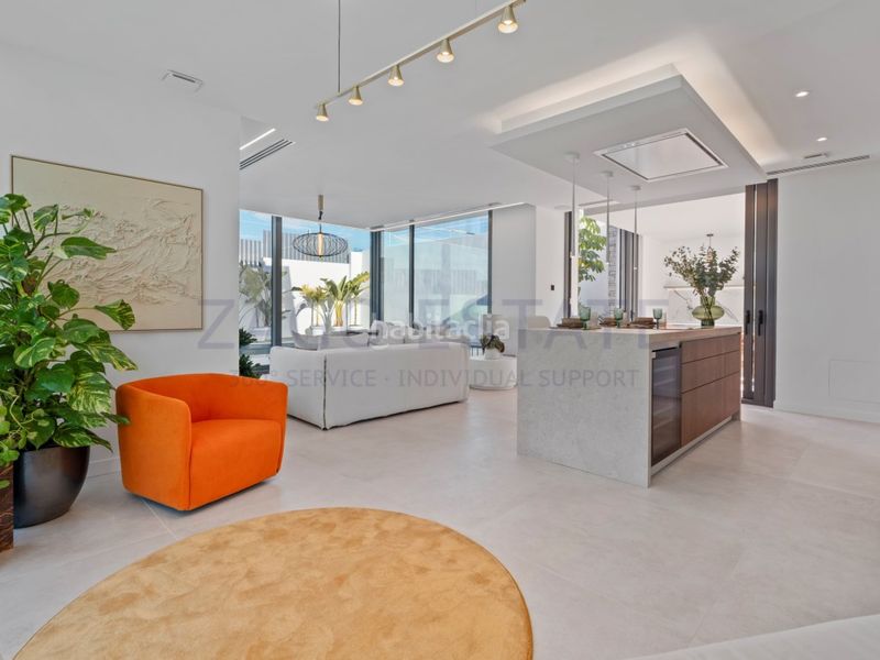 Foto ab089fca-f342-4972-90a9-42b1abcec07b. Casa a Sierra Helada Benidorm