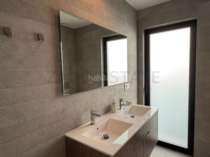 Foto aaeff88c-0adb-4df5-af6a-c9b002beabcd. Lloguer casa amb aparcament a balcón de Finestrat-terra marina Finestrat