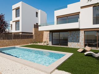 Casa  Avenida sevilla, 14. Vivienda aislada 3 habitaciones venta finestrat