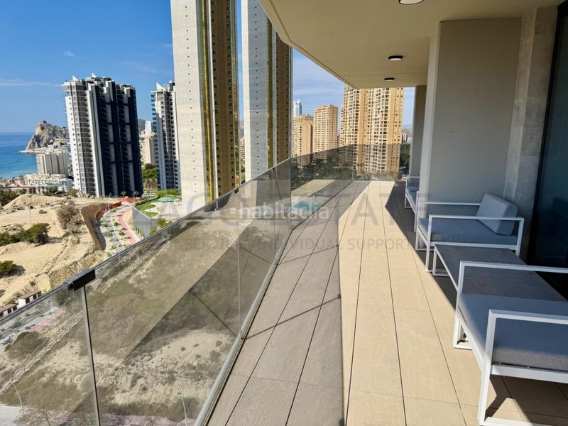 Foto 4cf09d60-4c23-4db7-a6c9-6a9145b51186. Pis a avenida moralet 10 a Playa Poniente Benidorm