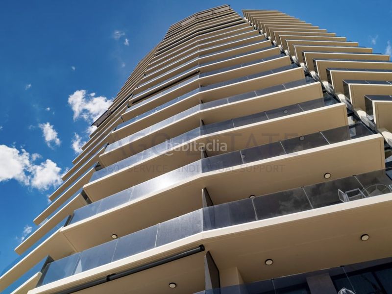 Foto 515800c8-3651-4231-b142-a7366e5f6b7d. Pis a avenida moralet 10 a Playa Poniente Benidorm