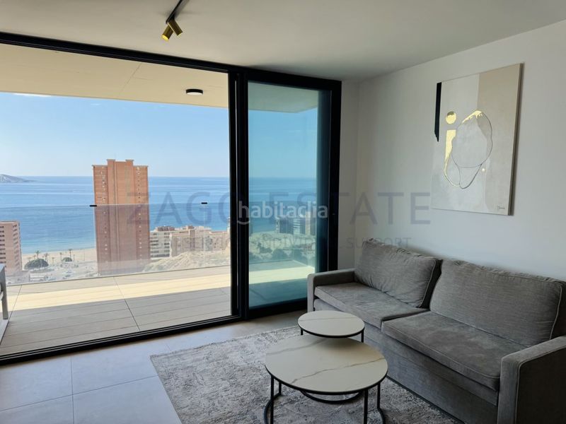 Foto b9df3dc5-d979-4cd8-952c-0a57154175b2. Pis a avenida moralet 10 a Playa Poniente Benidorm