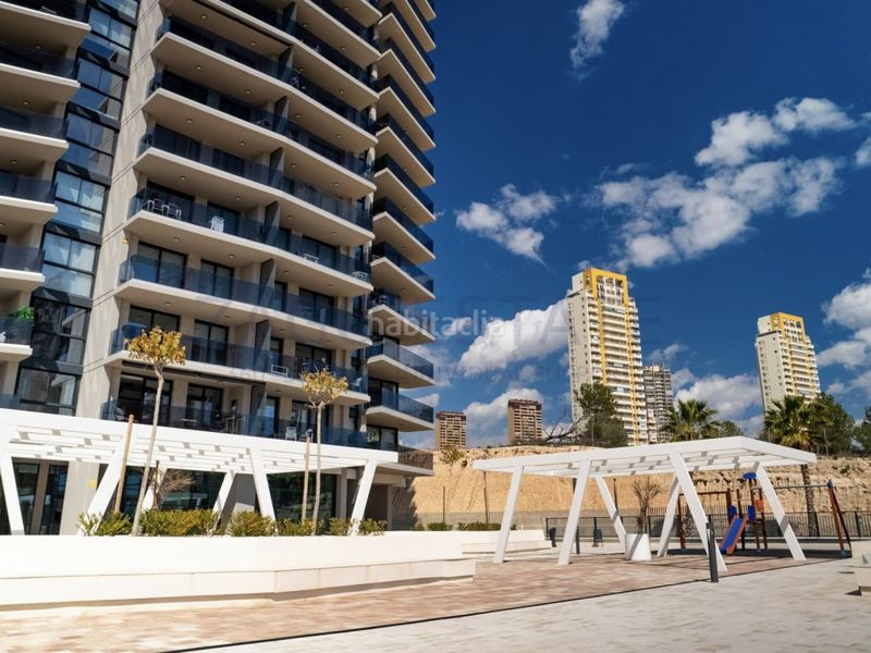Foto f85eb51f-adc3-486a-a4f1-0f63c95cf2a5. Pis a avenida moralet 10 a Playa Poniente Benidorm