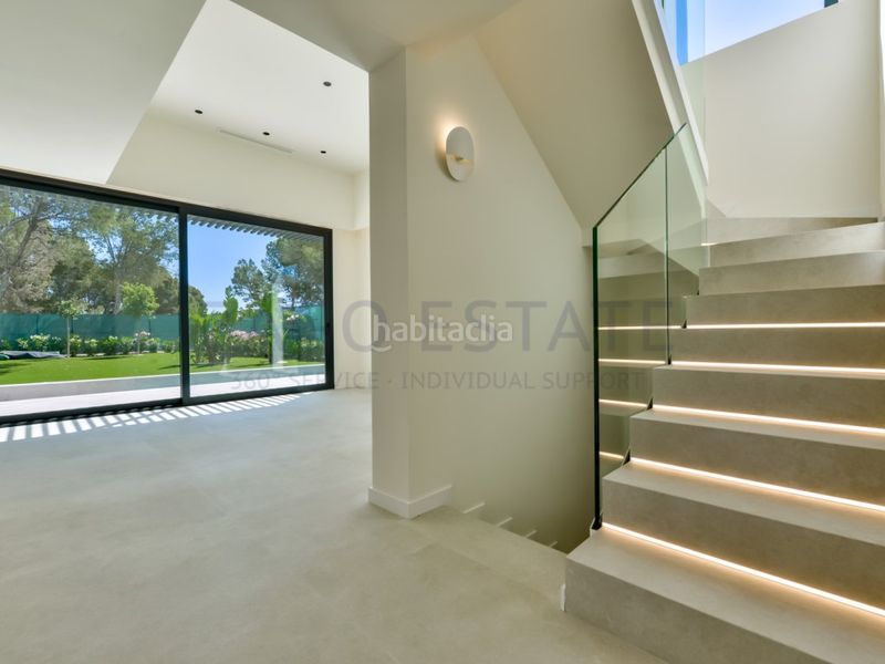 Foto f8b8825e-e4ed-4856-9f9a-b5d06392ba33. Casa amb aparcament a Golf Bahía Finestrat