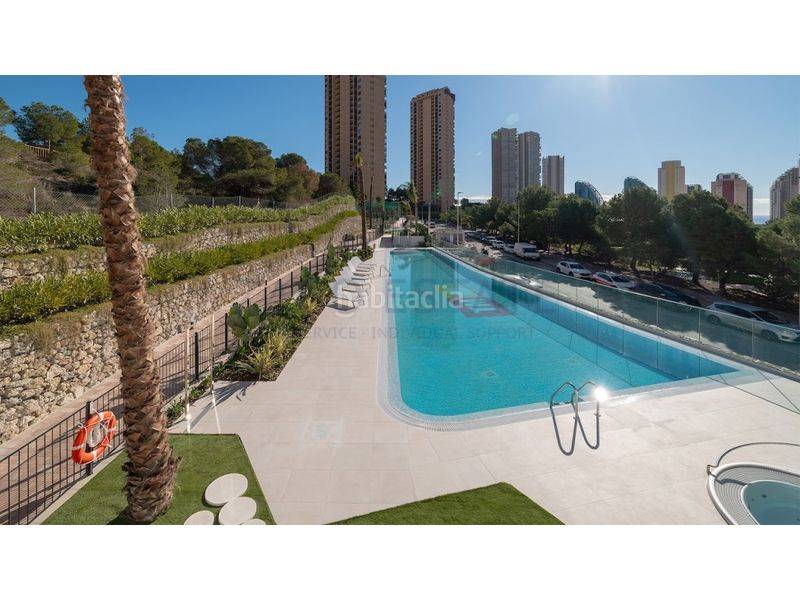 Foto f6943fdc-6694-4fcd-8d51-87c142f1c827. Pis amb aparcament a Via Parque Benidorm