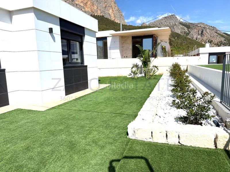 Foto b39e5028-b38e-4234-819e-a47418060d8d. Casa amb aparcament a balcón de ponoig - Polop paradis - Polop hills Polop