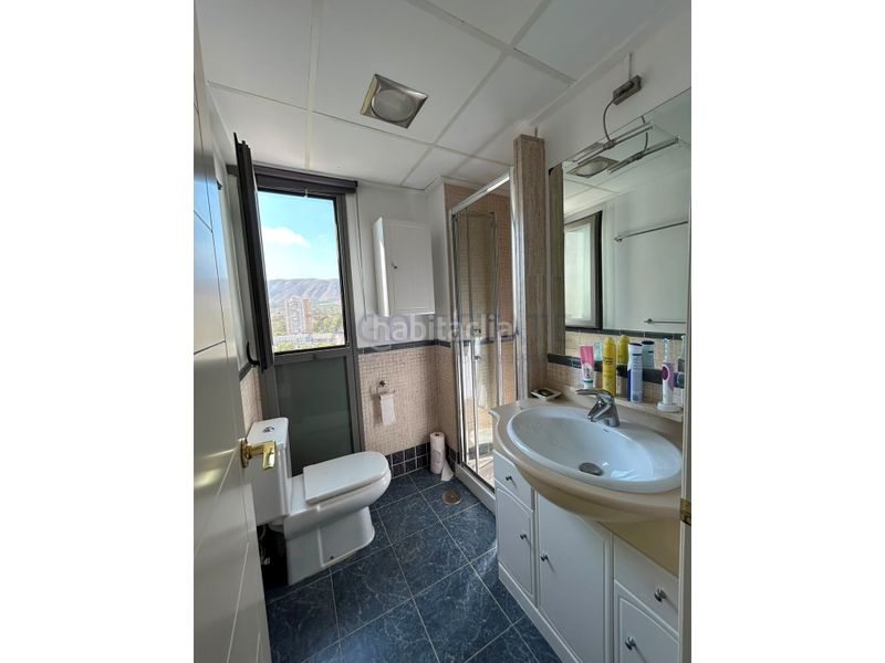 Foto d38433d4-b772-4c88-8ceb-7563aca52bfc. Rent flat in calle presidente adolfo suarez 20 in Benidorm