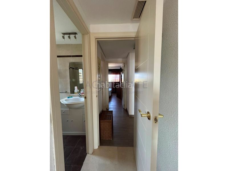 Foto f1f179e3-d603-42bf-a7c2-92a1915ee909. Rent flat in calle presidente adolfo suarez 20 in Benidorm