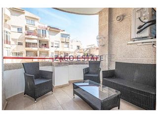 Rent Flat in Calle pau casals 7. Se alquila acogedor y luminoso piso situado en una excelente ubi