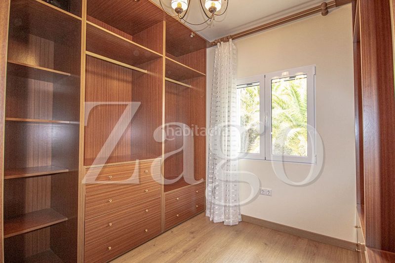 Foto 40a493f9-0da6-4eb5-9a6c-5e4e77756fb5. Casa amb piscina a Altea ciudad Altea