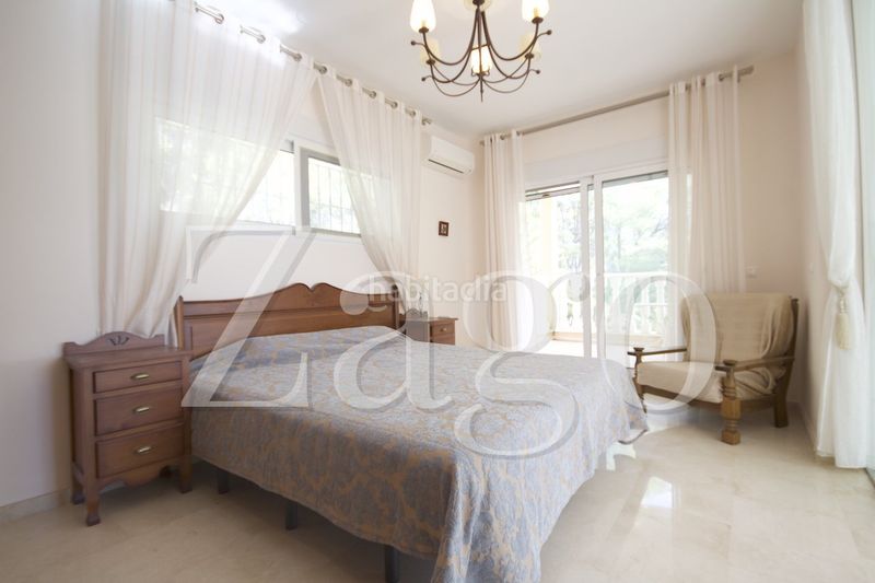 Foto 538cb4cd-1d03-484b-a439-1386b369323e. Casa amb piscina a Altea ciudad Altea