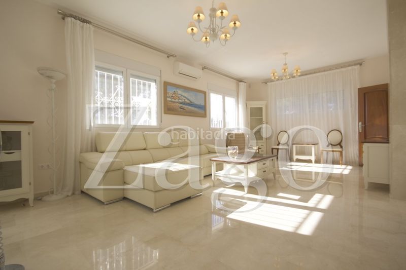 Foto 866e4596-96a5-4614-b076-fd8c43ec0149. Casa amb piscina a Altea ciudad Altea