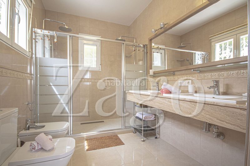 Foto de547d04-e016-49b0-870c-d9a0d175ceaf. Casa amb piscina a Altea ciudad Altea