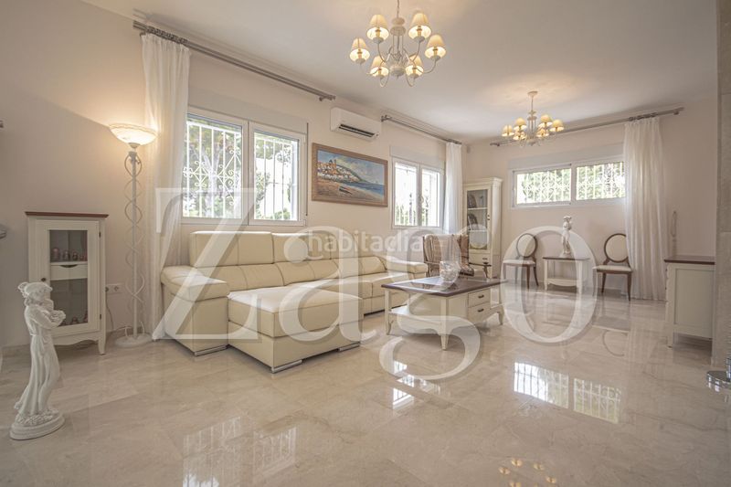Foto f03791ca-0538-43b7-a436-4987ea44b774. Casa amb piscina a Altea ciudad Altea