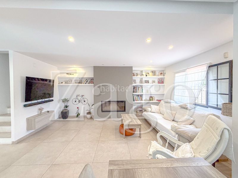 Foto a0cc8319-a0f3-4650-ba56-d36f684ab07f. Casa amb aparcament piscina a Pueblo-Ubanizaciones Alfàs del Pi (l´)