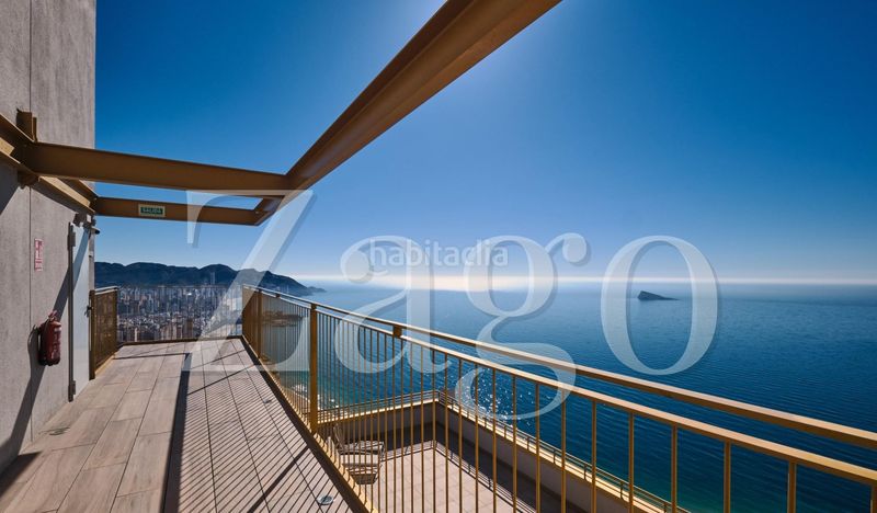 Foto 2001bb87-1052-4c89-9b94-266676c73e80. Apartament amb aparcament a Levante Alto Benidorm