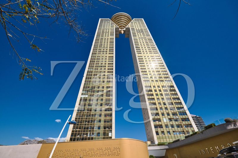 Foto 4e0de280-e505-4da4-a60a-560ce6173443. Apartament amb aparcament a Levante Alto Benidorm