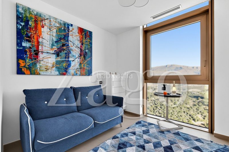 Foto c06258f5-2b93-4a43-b911-590b7f22f32d. Apartament amb aparcament a Levante Alto Benidorm