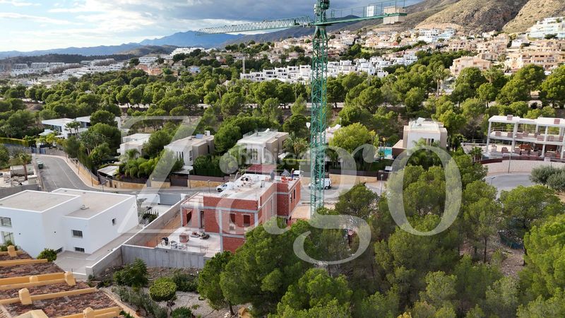 Foto fe95885a-1c5b-4038-8267-7b5c86c303c8. Casa amb aparcament a Golf Bahía Finestrat