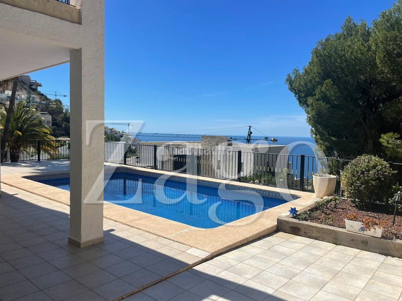 Foto 542b92c1-fdba-4db0-b371-300a5d3b17cd. Casa amb aparcament a Mascarat Altea