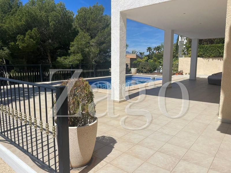 Foto 87d4769f-e87a-48ae-8f09-44ce7d1f5c8a. Casa amb aparcament a Mascarat Altea