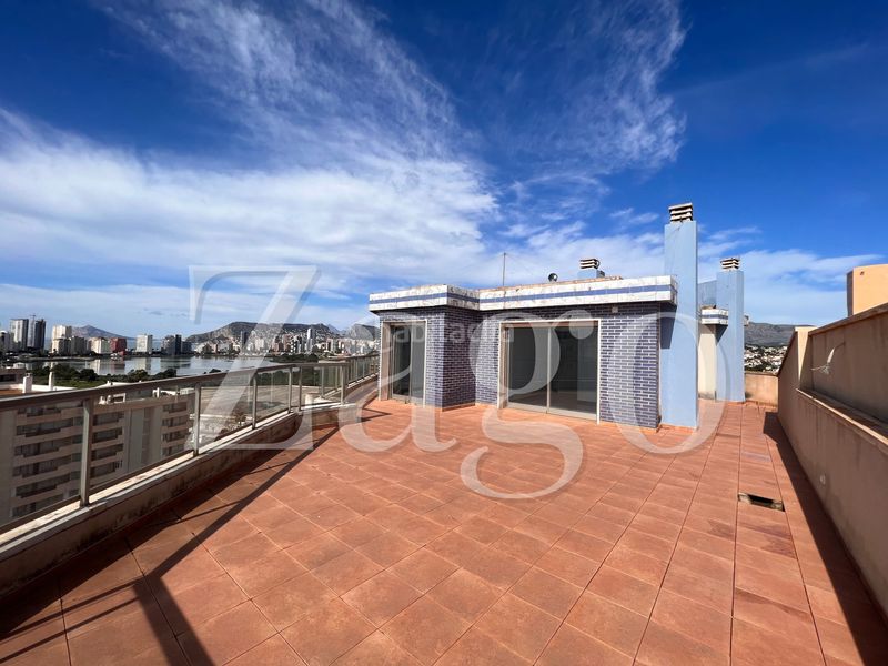Foto 60b36330-9714-44a1-9ba1-d4d2760a0218. Àtic amb aparcament piscina a Zona Levante - Playa Fossa Calp