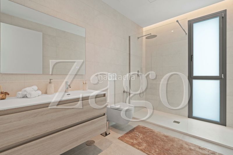 Foto b993f564-75d1-489e-a470-af1179daa2ab. Casa amb aparcament a Sierra Helada Benidorm