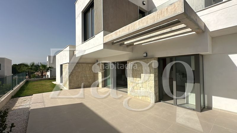 Foto 8d8ae8b0-12a6-4170-a0c4-b180d8aa22a7. Casa amb aparcament a Golf Bahía Finestrat