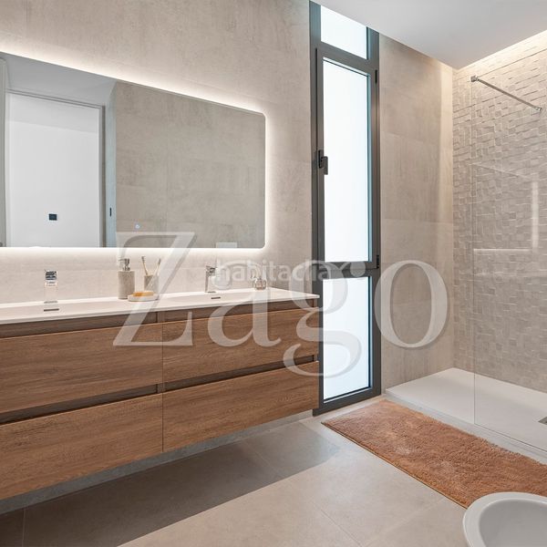 Foto fcf37816-7d8b-4366-b059-31ff8fa37b53. Casa amb aparcament a Sierra Helada Benidorm