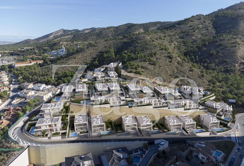 Foto 1c2ce36b-fbfb-4d0f-82fb-ec769a6c9d3d. Casa amb aparcament a Sierra Helada Benidorm