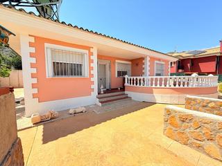 Xalet en Calle w-1 raiguero bonanza 30. Chalet con piscina y gran parcela en raiguero de bonanza