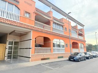 Appartement  Calle huerta la-desamamparados 1. Amplia vivienda de 126 m2 con gran terraza acristalada, garaje y