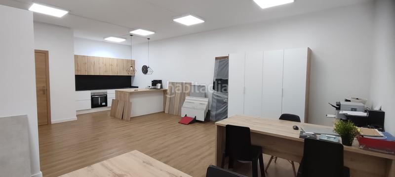 Foto 2e00977d-8769-4d22-96d9-f00c4ad28a88. Local comercial en passeig del comerç 105 local comercial en venta 73m2 construidos en Sabadell