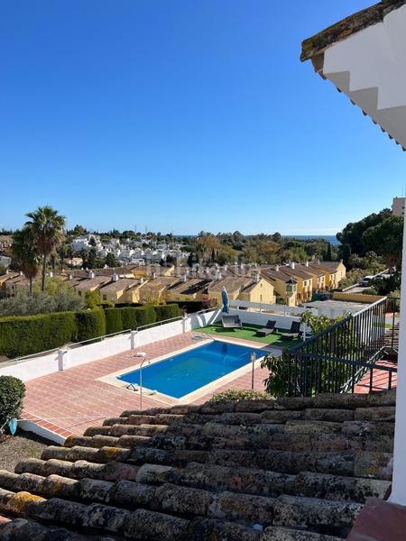 Foto 45040d4d-2057-4278-82f9-349cfcb11c08. Chalet in sierra morena 39 in Los Llanos Estepona