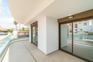 Apartament a Calle miguel barcelo. Apartamento de 3 dormitorios 2 baños en playa flamenca  orihuela