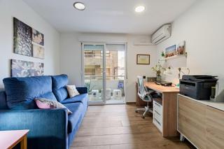 Apartament a Calle ulpiano. Apartamento de 3 dormitorios 1 baño en torrevieja  playa del cur