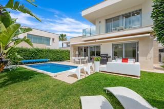 Chalet à Villamartín-Las Filipinas. Villa de 3 dormitorios 2 baños en campo de golg  orihuela costa