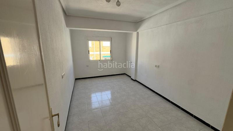 Foto 3ac1cc36-377f-4f4d-8ff0-b73b90a62d83. Piccolo appartamento in calle concordia in Las Piscinas Naturales Torrevieja