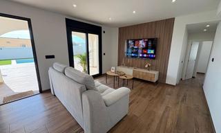 Chalet en Calle poniente. Chalet de 3 dormitorios 2 baños en cabo roig  orihuela costa  al