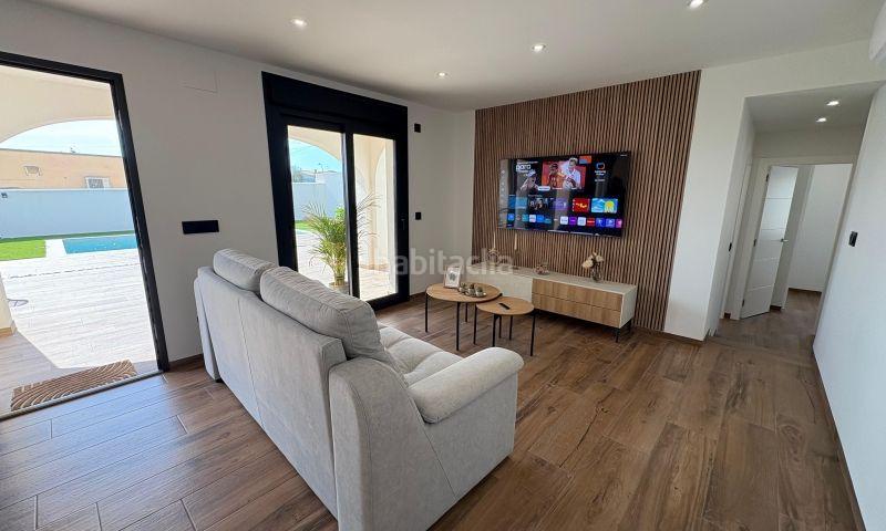 Foto 81e02d46-e2a0-4a34-a950-b276df3e4722. Chalet in calle poniente in Cabo Roig Orihuela