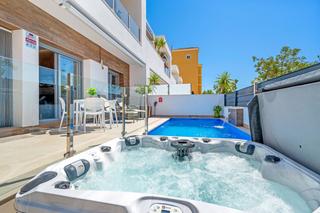 Casa a Región de murcia. Adosado de 3 dormitorios 2 baño en formentera  de segura  alican