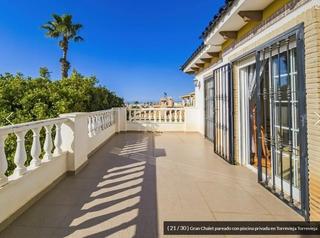 Maison jumelée  Calle luscinda. Chalet de 3 dormitorios 2 baños  en torrevieja   aguas nuevas