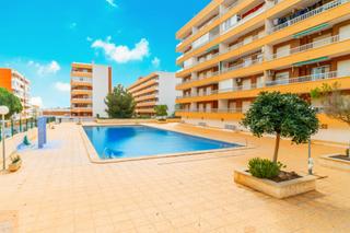 Apartament a Avenida de las olas. Apartamento de 2 dormitorios 1 baño en punta prima  orihuela cos